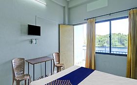 Spot On 81111j Chaliyar Jalak Hotel Valakkad India